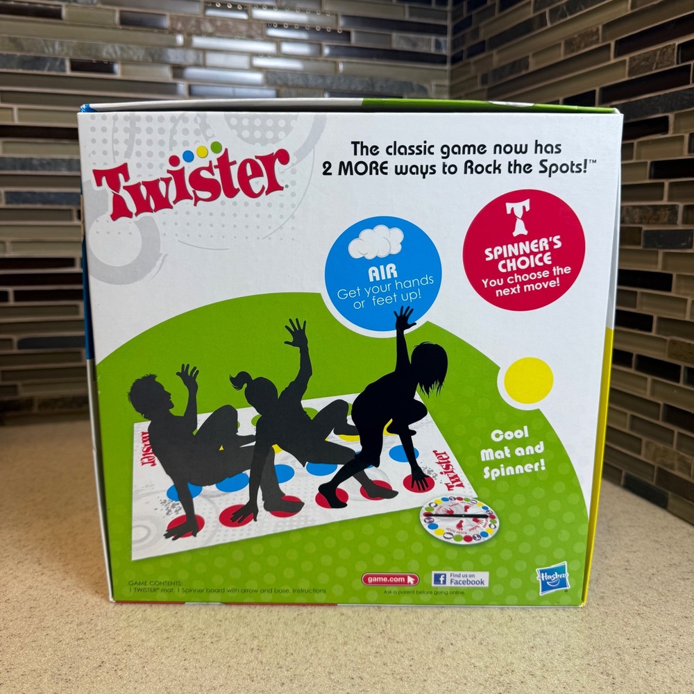 Hasbro Twister Classic Party Game 2012 Edition 2 More Moves Ages 6+ Complete - Picture 2 of 10